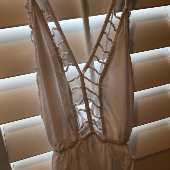 Indah White jumpsuit - Picture 3 of 3